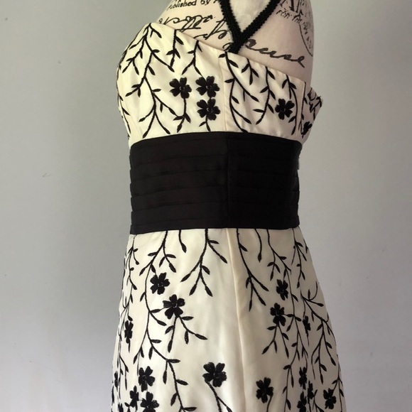 White House Black Market Floral Strapless Dress - Picture 5 of 10